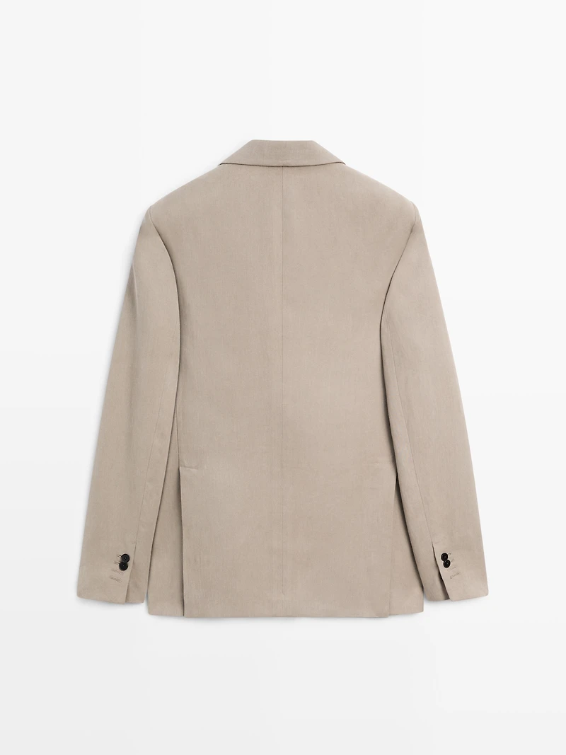 100% linen tailored blazer with pocket details