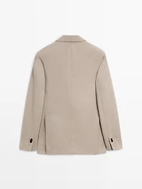 100% linen tailored blazer with pocket details