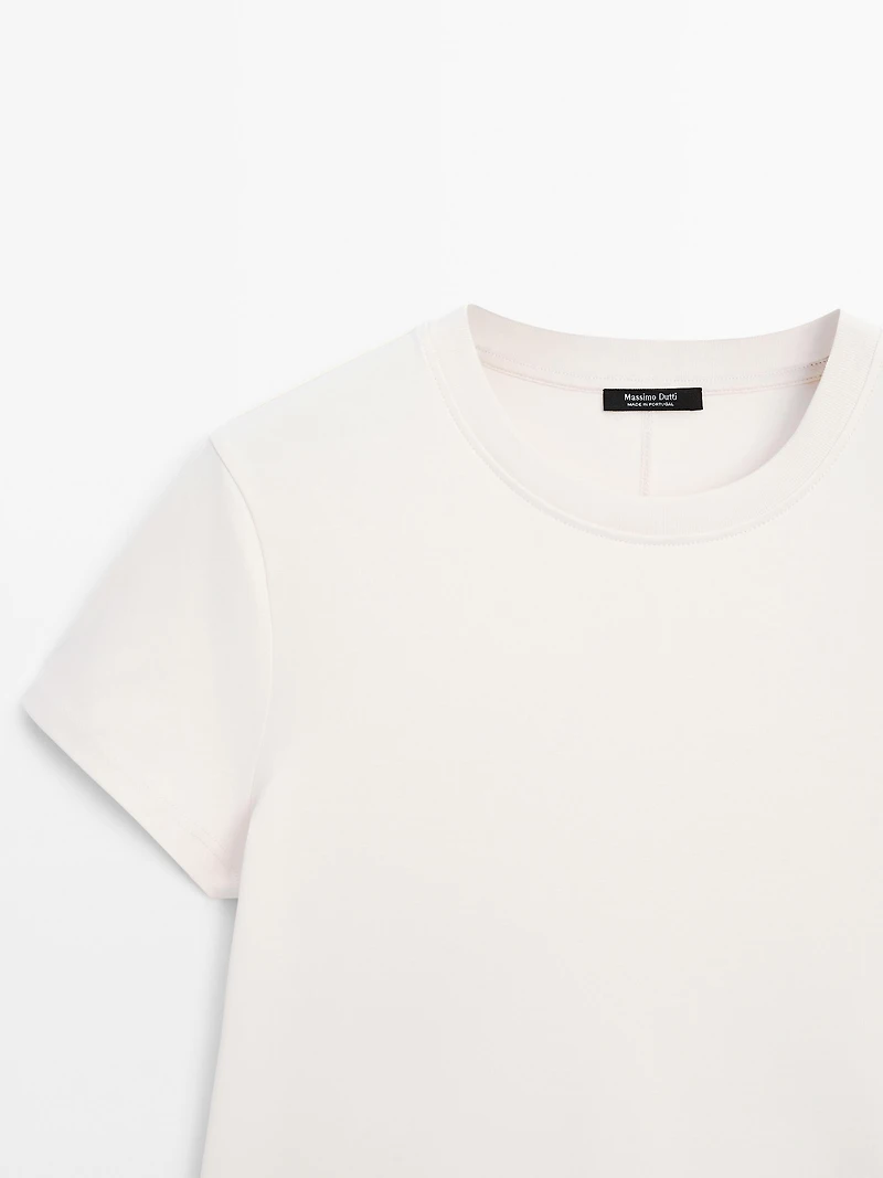 Heavy weight cotton T-shirt with seam detail
