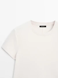 Heavy weight cotton T-shirt with seam detail