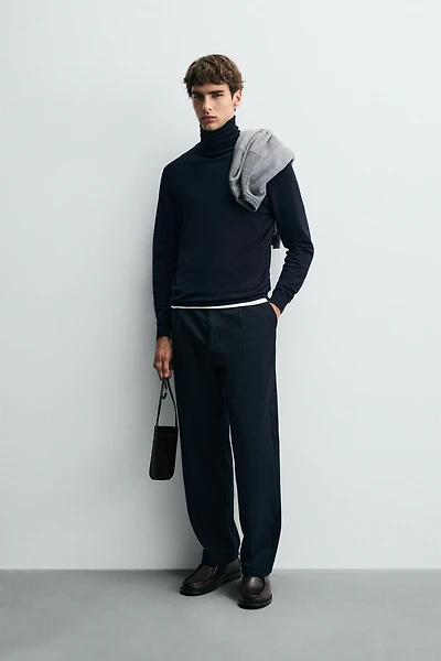 BASIC HIGH NECK SWEATER