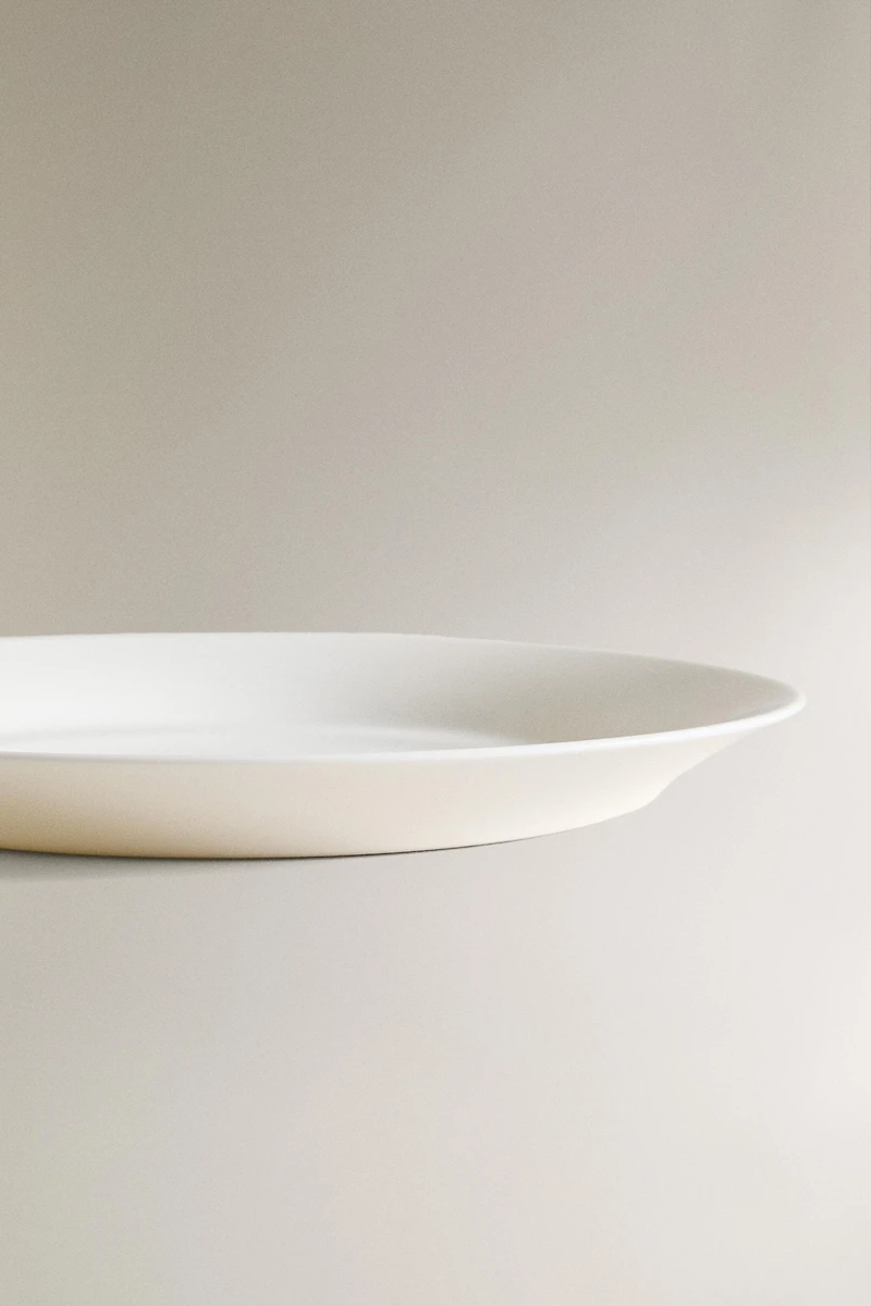 WHITE GLASS DINNER PLATE