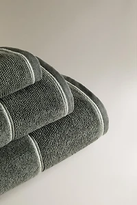 RICE STITCH BORDER BATH TOWEL