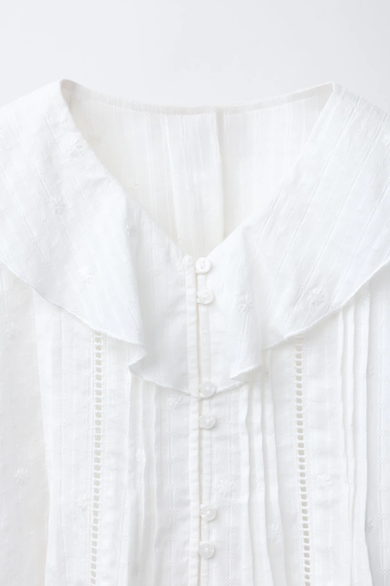 EMBROIDERED FLORAL ROMANTIC SHIRT