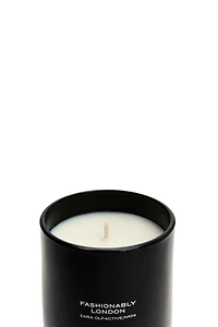 FASHIONABLY LONDON SCENTED CANDLE 7.05 OZ.