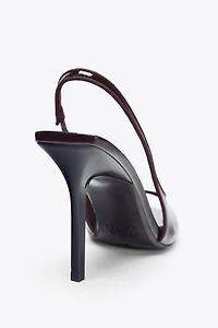 SANDALES À TALONS EFFET VERNI
