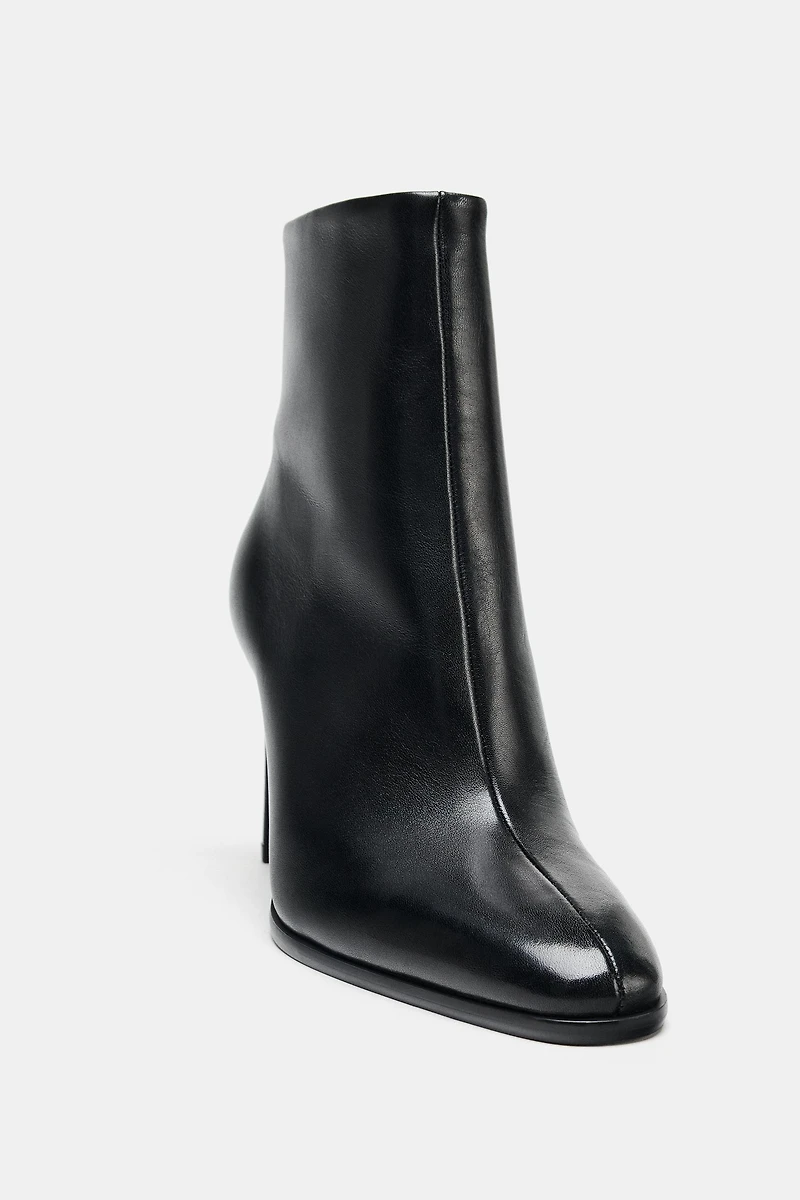 LEATHER HEELED ANKLE BOOTS