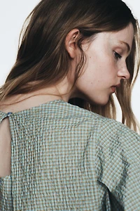 CHECKED BALLOON SLEEVE TOP