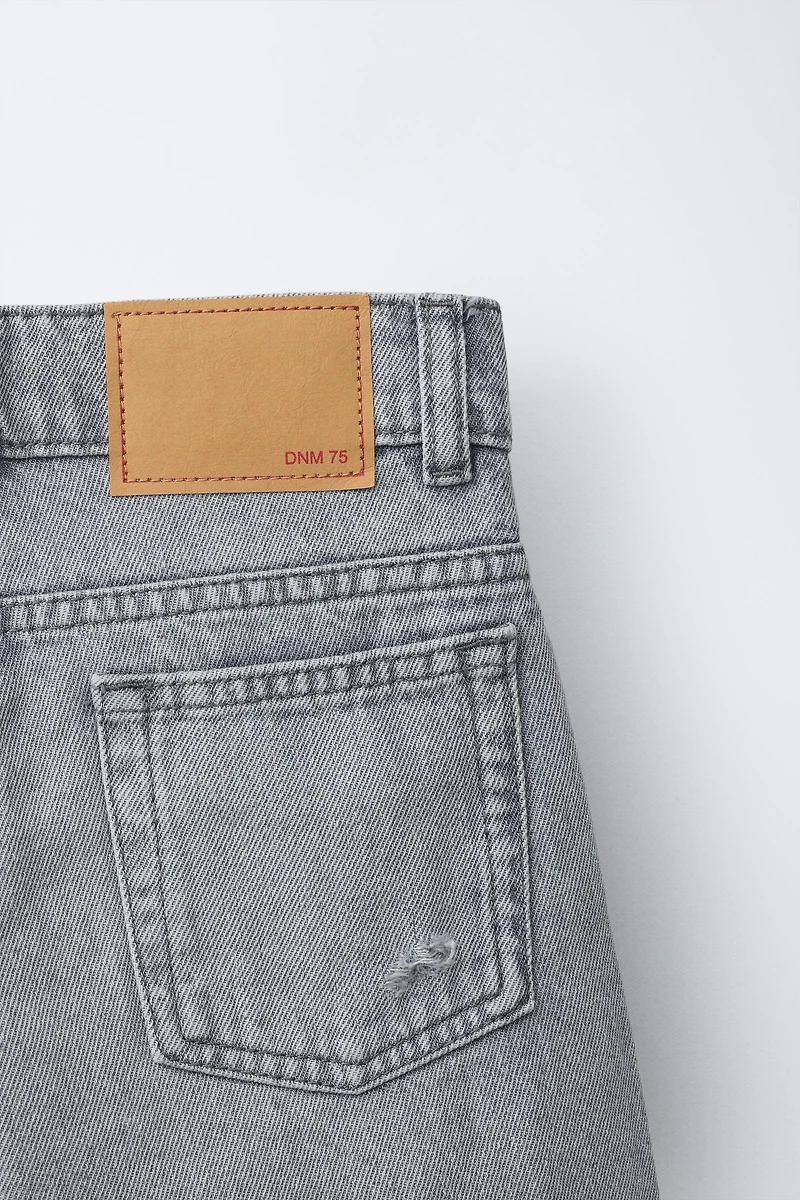STRAIGHT DENIM SHORTS