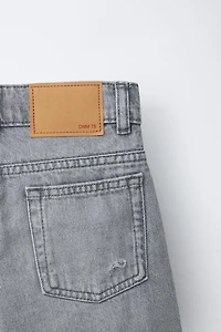 STRAIGHT DENIM SHORTS