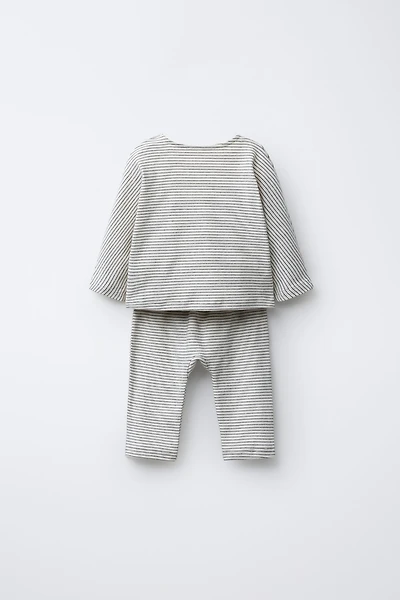 STRIPED T-SHIRT AND PANTS SET