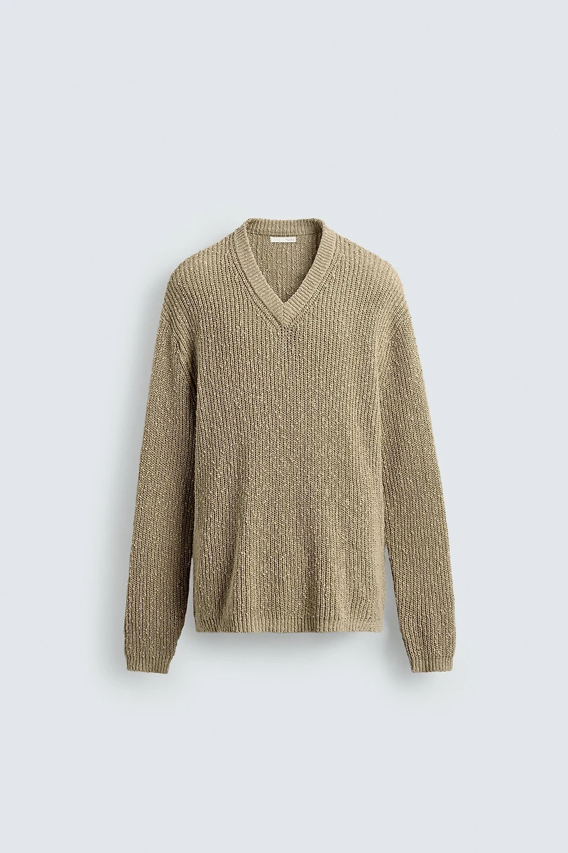 IRREGULAR TEXTURE V-NECK JUMPER