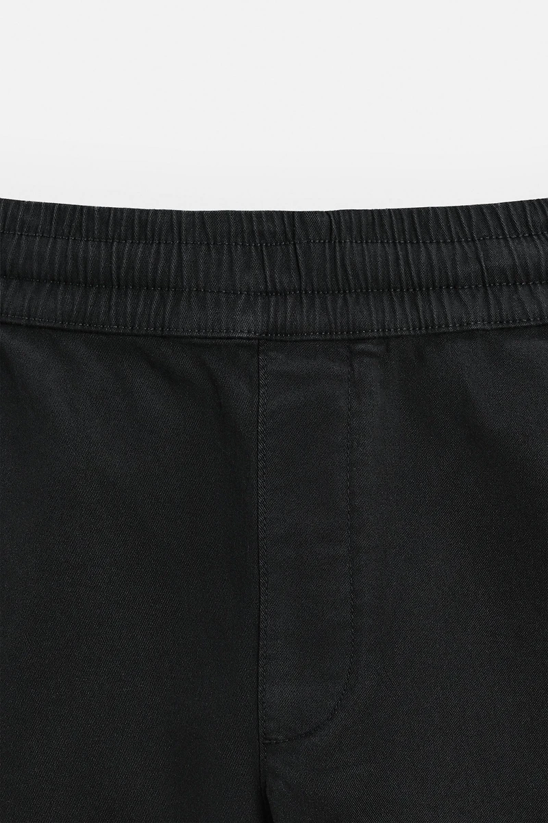 RELAXED FIT SHORTS