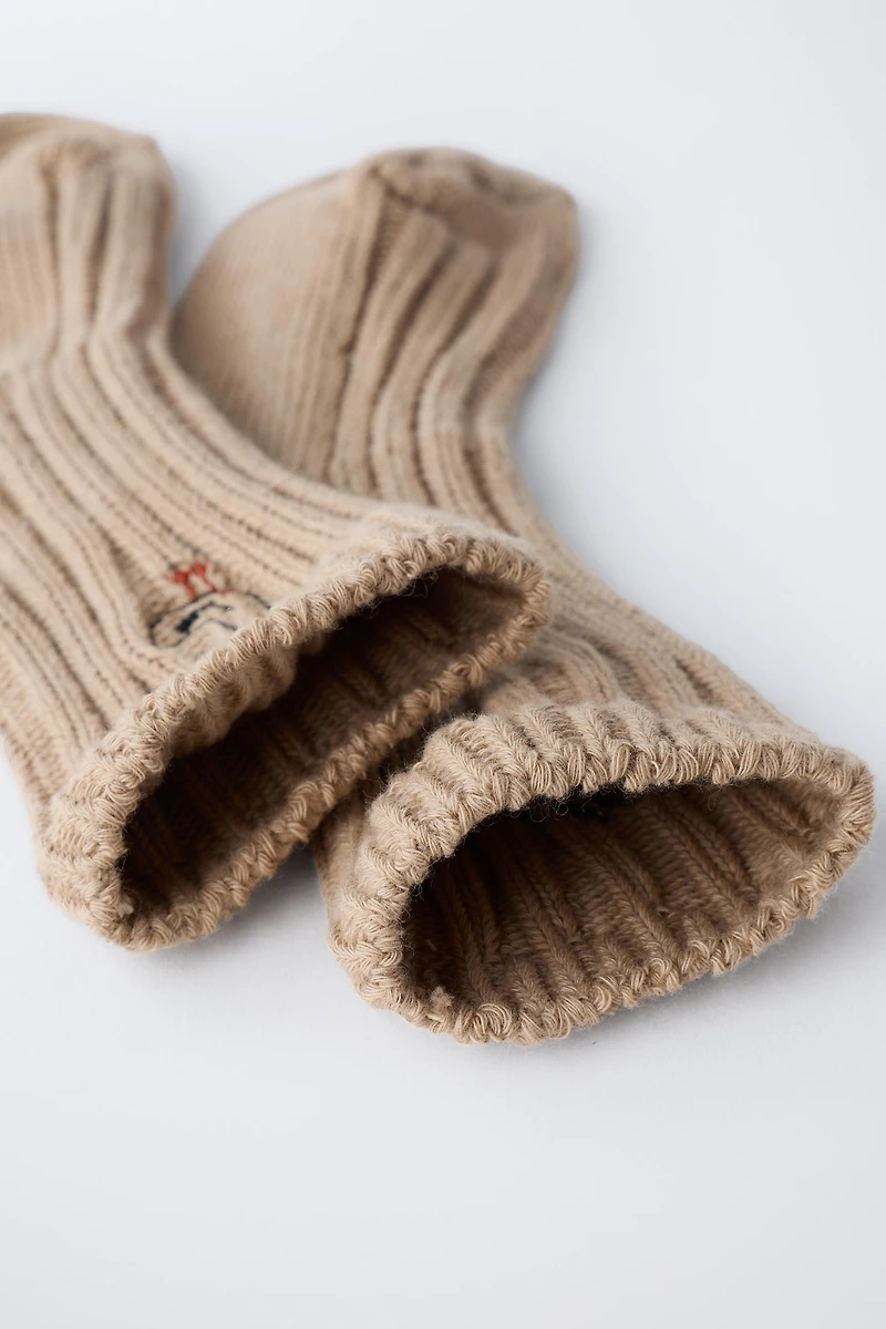 EMBROIDERED KNIT SOCKS