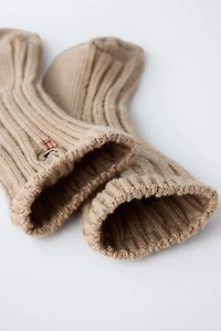 EMBROIDERED KNIT SOCKS