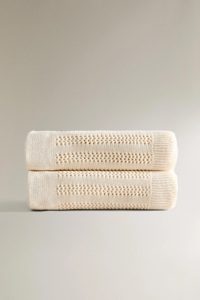 CHILDREN'S OPENWORK COTTON BLANKET