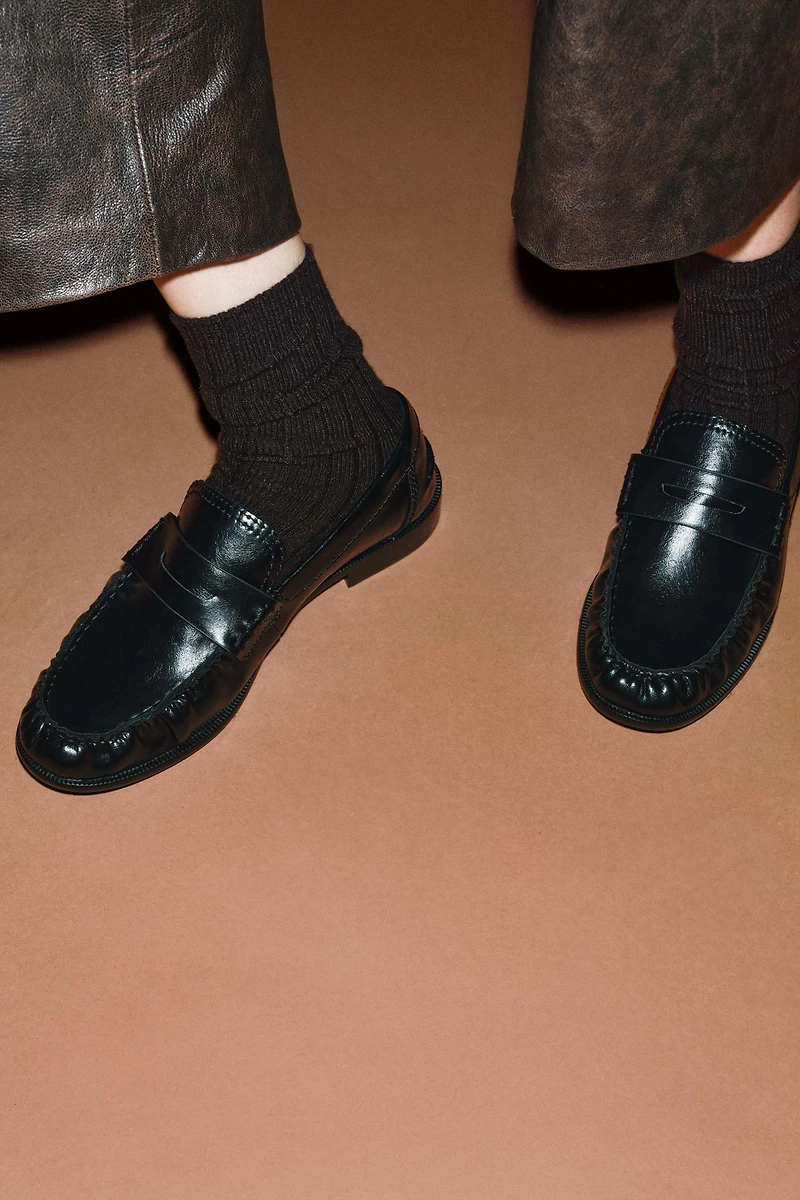 RUFFLED LOW HEEL LOAFERS