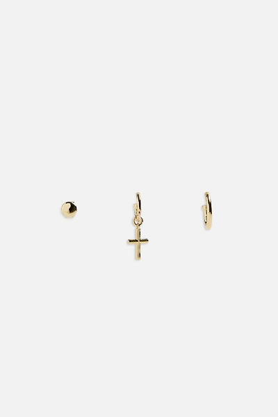 3-PACK OF EARRINGS © OTIS KWAME KYE QUAICOE