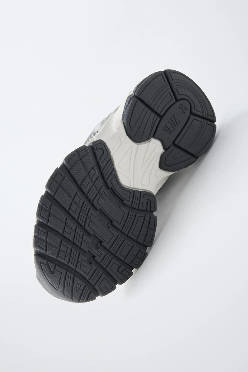 MESH SNEAKERS