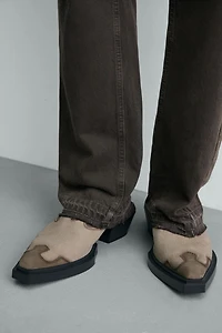 LEATHER CLOGS
