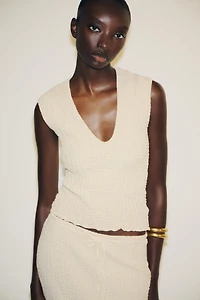 TEXTURED TOP