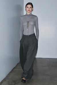 HIGH COLLAR RIBBED TOP