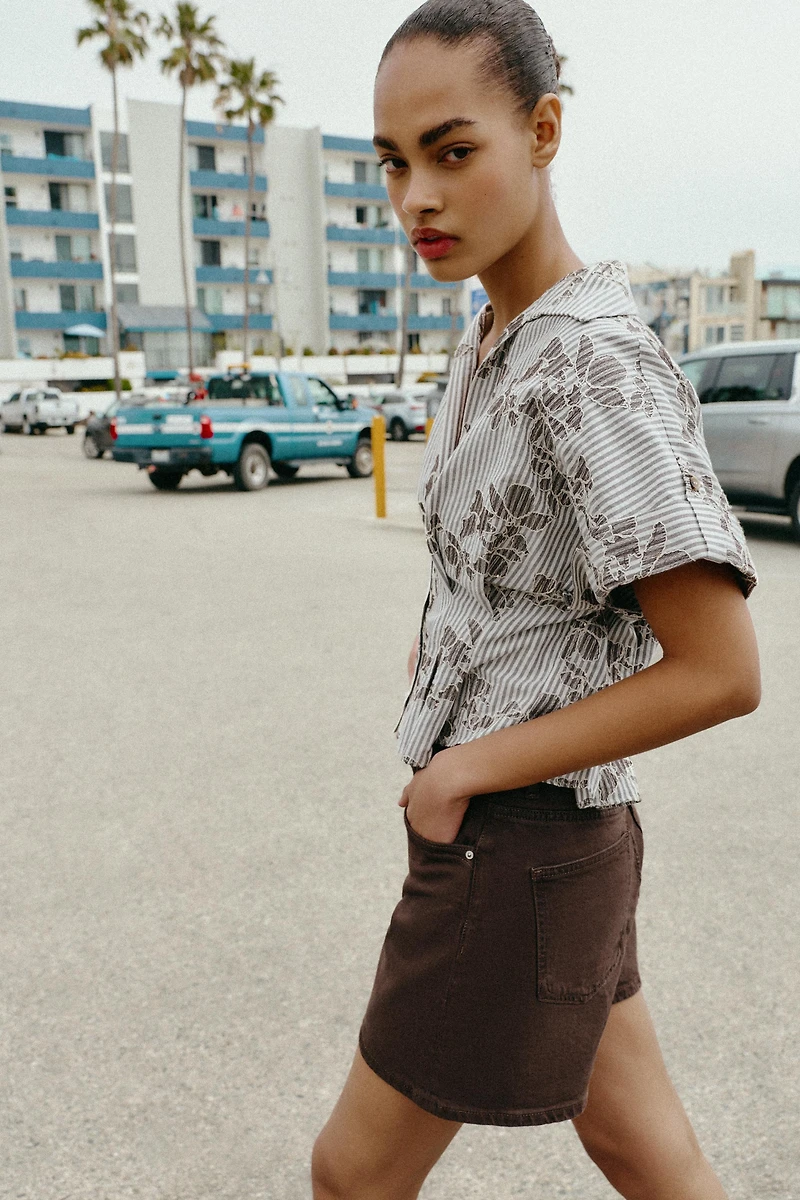 EMBROIDERED SEQUIN CROPPED SHIRT