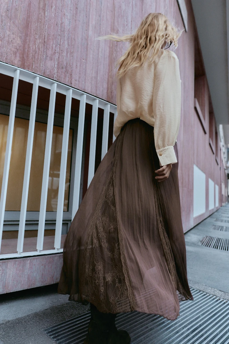LACE GODET SKIRT