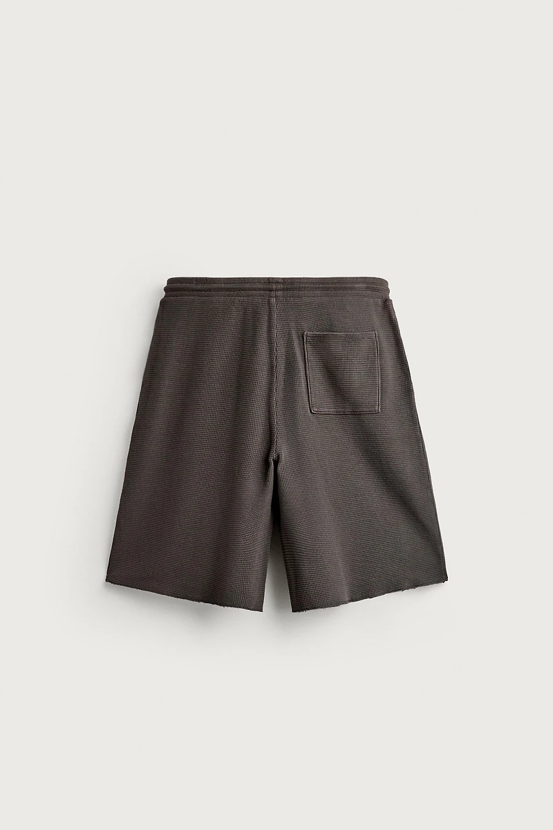 WASHED WAFFLE KNIT JOGGER SHORTS