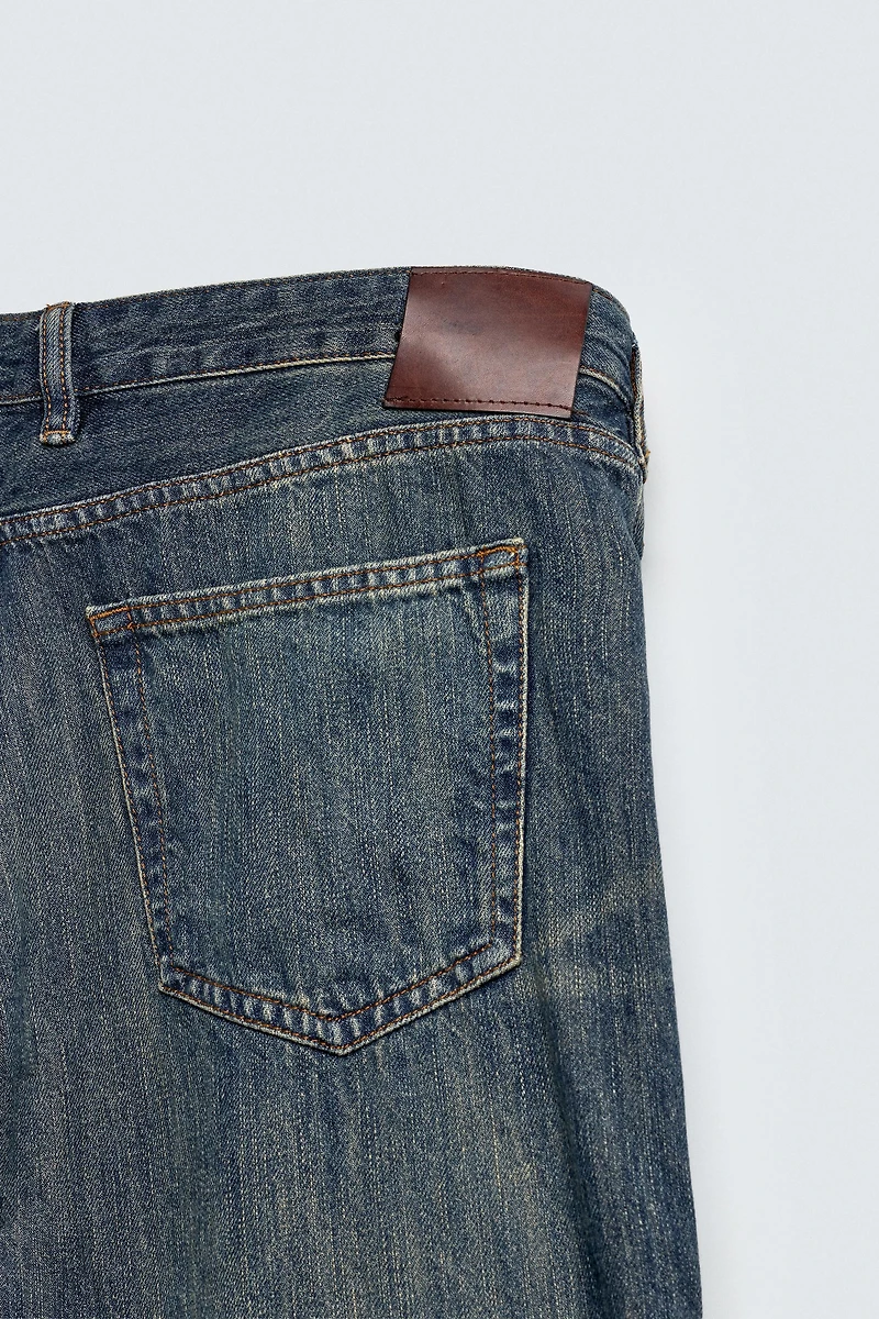 LOW RISE FLARE FIT JEANS
