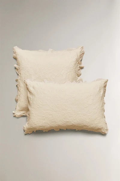 JACQUARD THROW PILLOW COVER WITH RUFFLES
