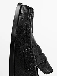 Mocassins en cuir foulé