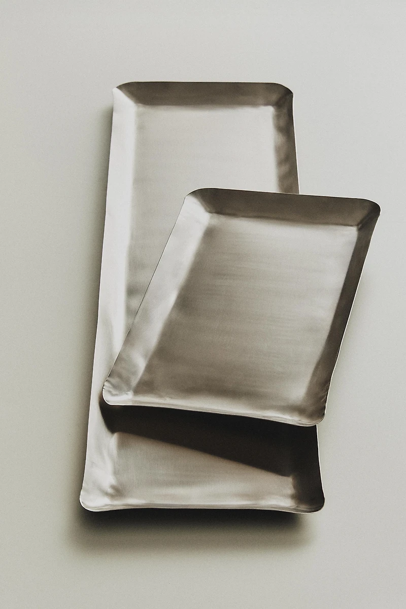 RECTANGULAR DECORATIVE TRAY
