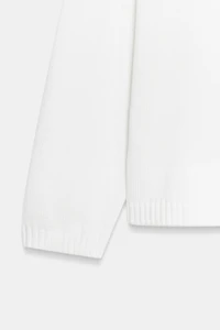 PULL EN MAILLE À DÉCOLLETÉ ARRONDIE
