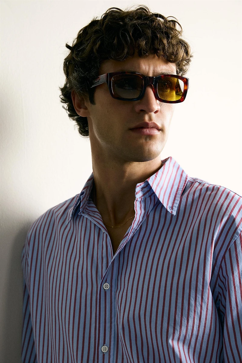 CONTRAST STRIPE REGULAR FIT SHIRT