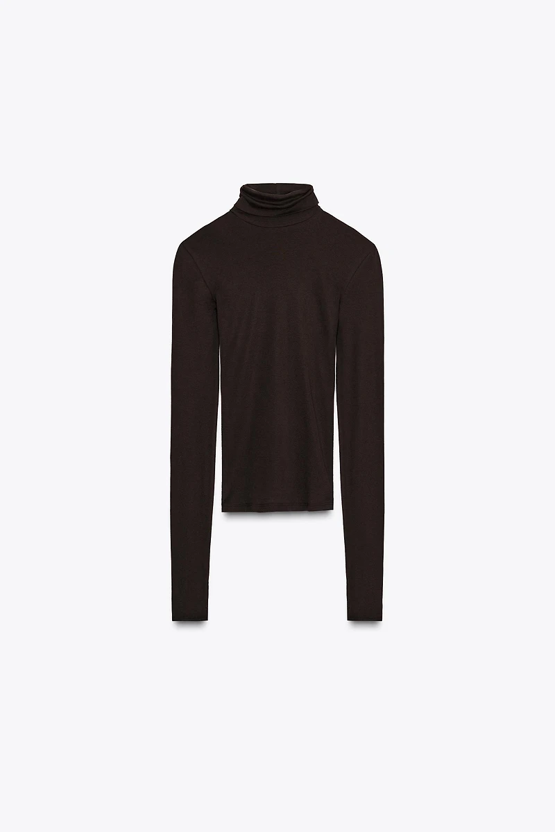 SLIM MOCK NECK T-SHIRT