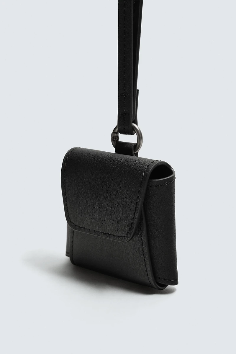 LEATHER HEADPHONE HOLDER WITH PENDANT