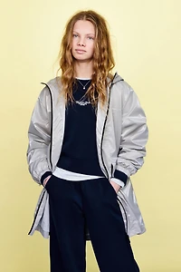 RAISED TEXT SWEATSHIRT