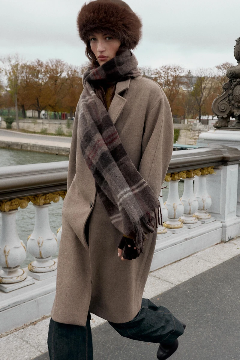 OVERSIZED WOOL COAT WITH CONTRAST CUFF