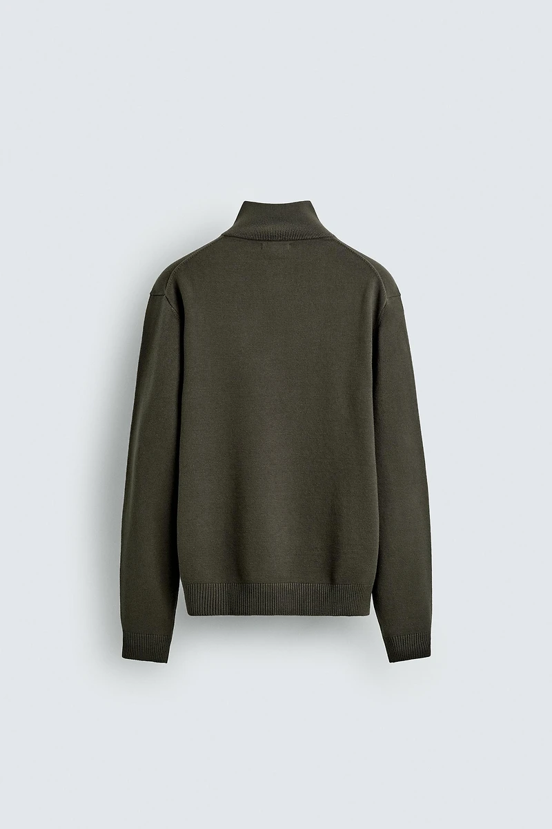 MOCK NECK BUTTON SWEATER