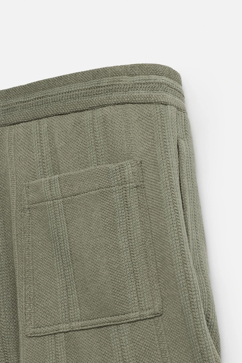 JACQUARD TEXTURED SHORTS
