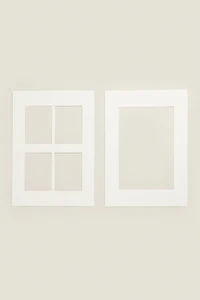 PICTURE FRAME WITH PASSE-PARTOUT