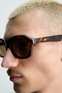 OVAL SUNGLASSES