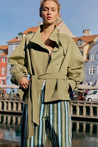 BLOUSON COL MONTANT AVEC CEINTURE