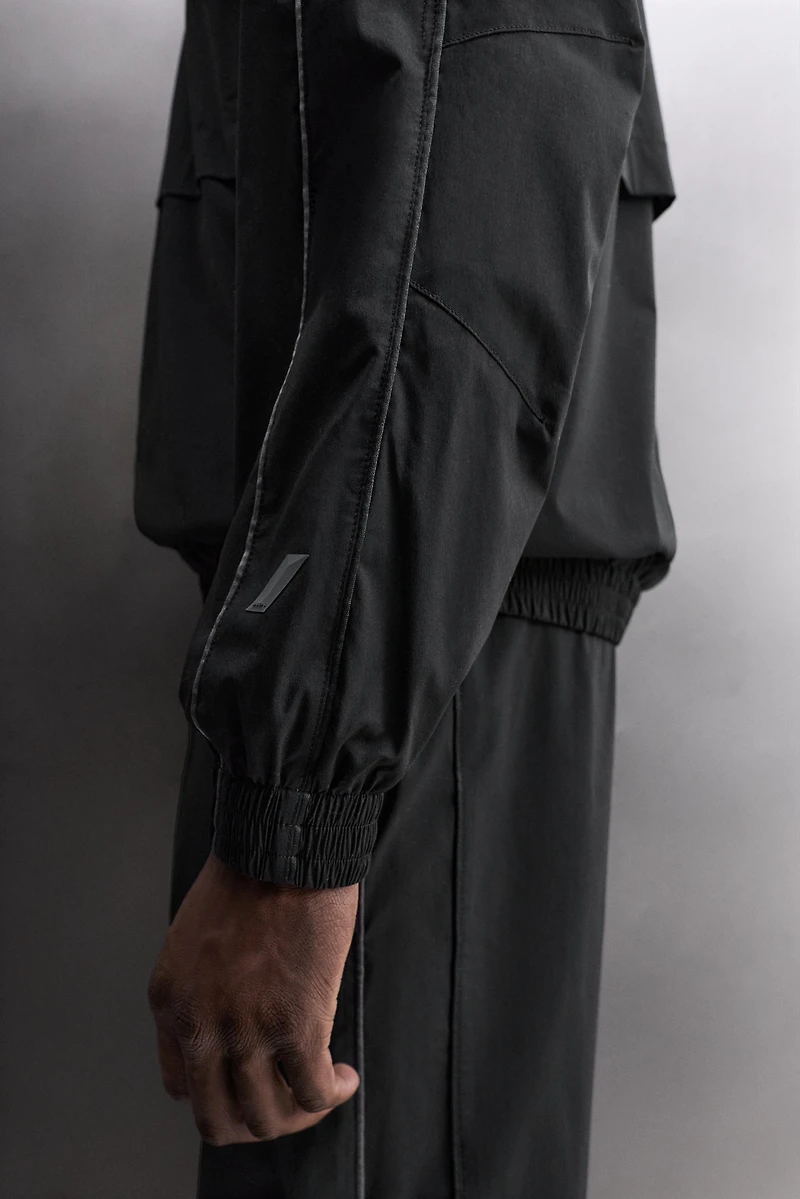 LIGHTWEIGHT TECHNICAL JACKET