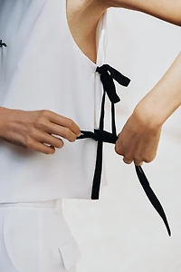 FLORAL EMBROIDERED TIE TOP