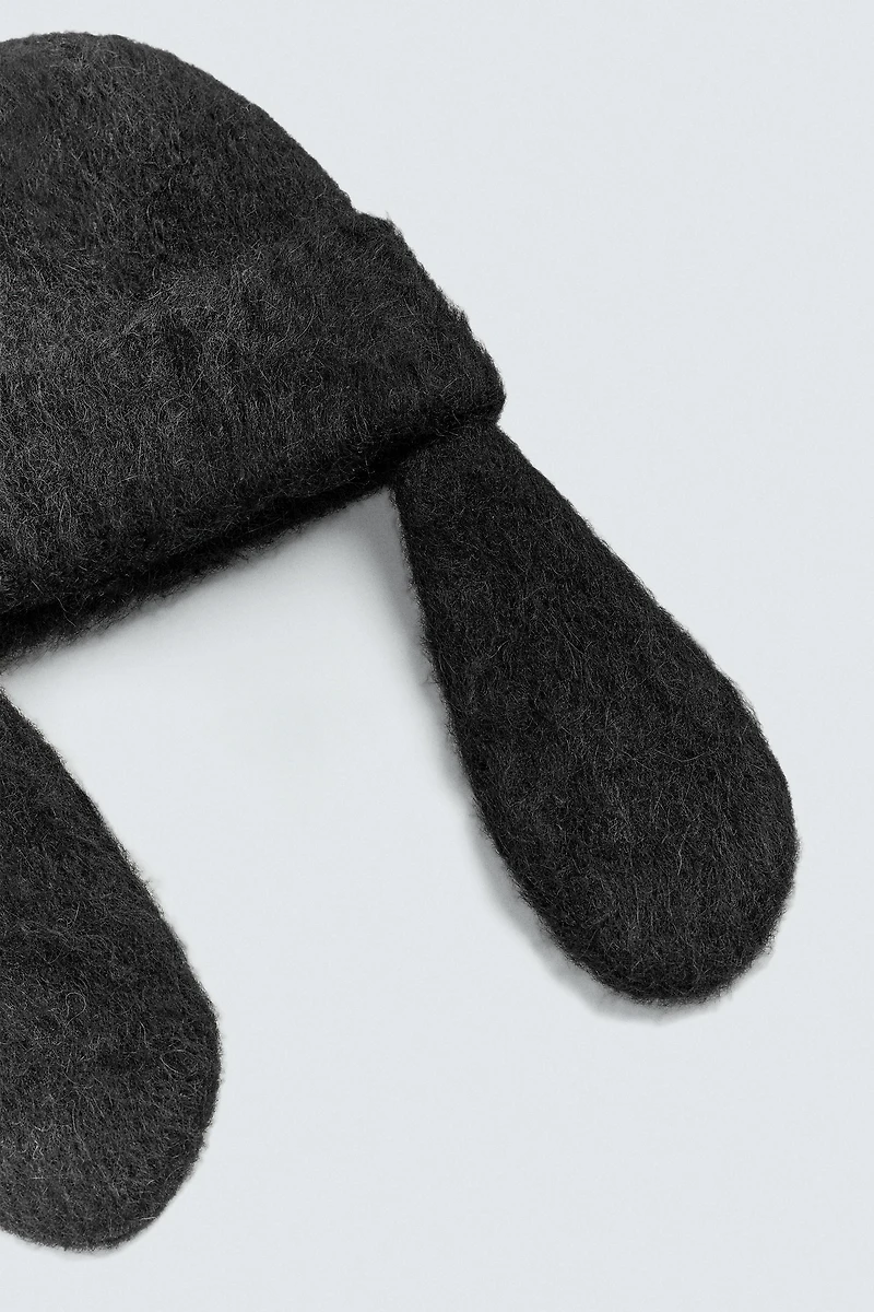 BONNET EN MAILLE OREILLES GOOFY HARRY LAMBERT FOR ZARA X DISNEY