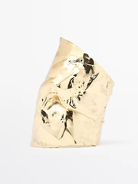 Irregular-shaped cuff