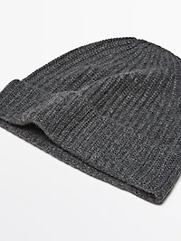 Ribbed 100% cashmere beanie