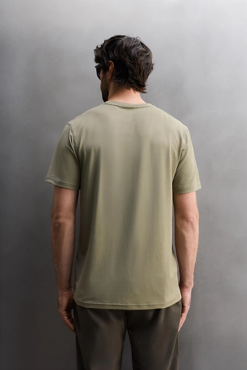 BASIC TECHNICAL T-SHIRT